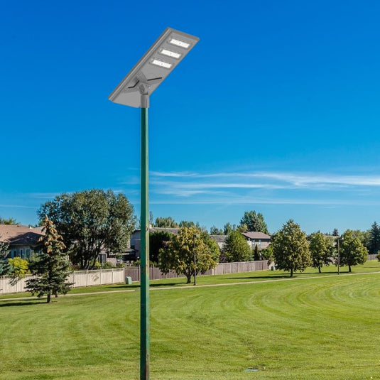 100 W 150 W 200 W Commercial solar street light-Stay on - Energize Trek