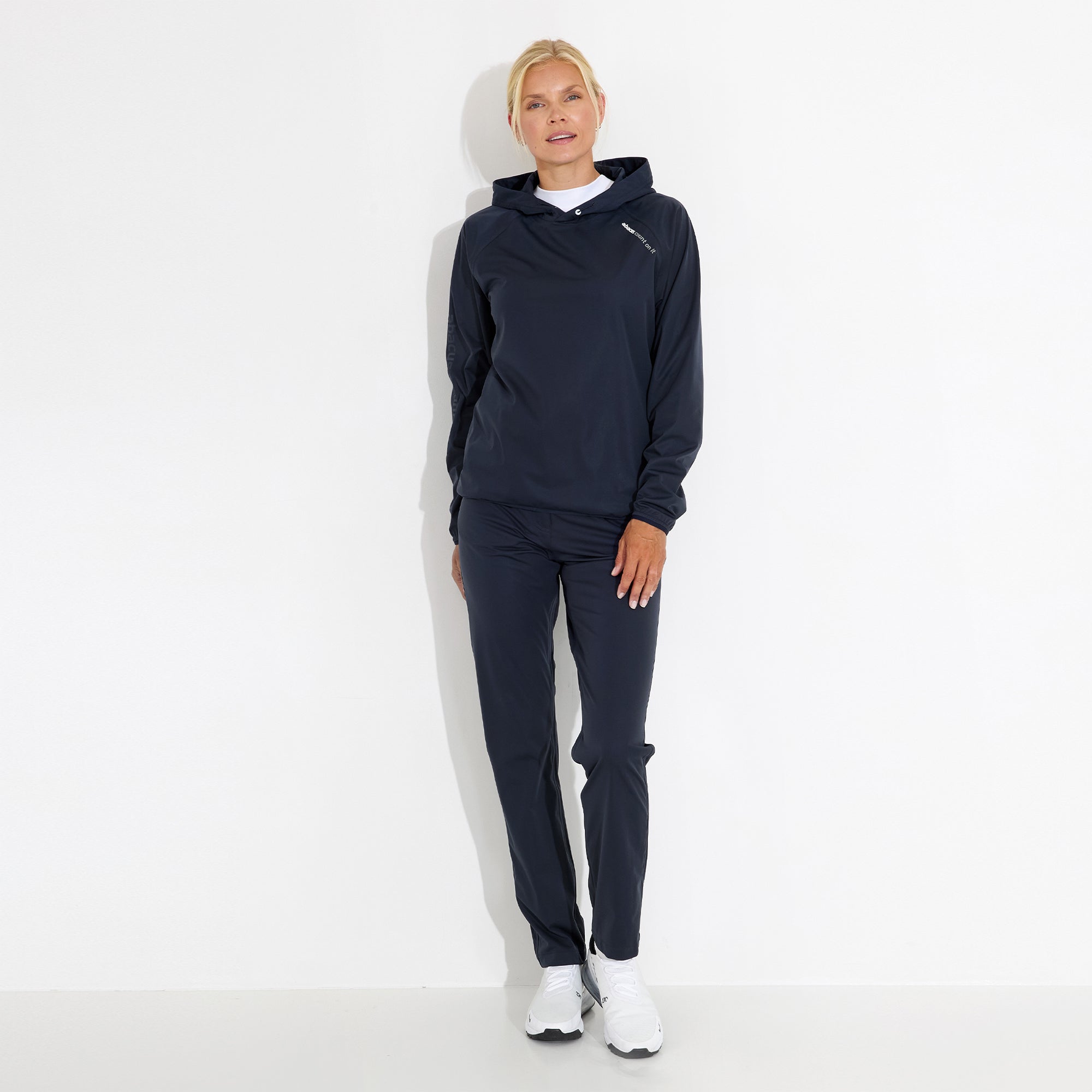 Women Bounce Waterproof Hoodie - Energize Trek