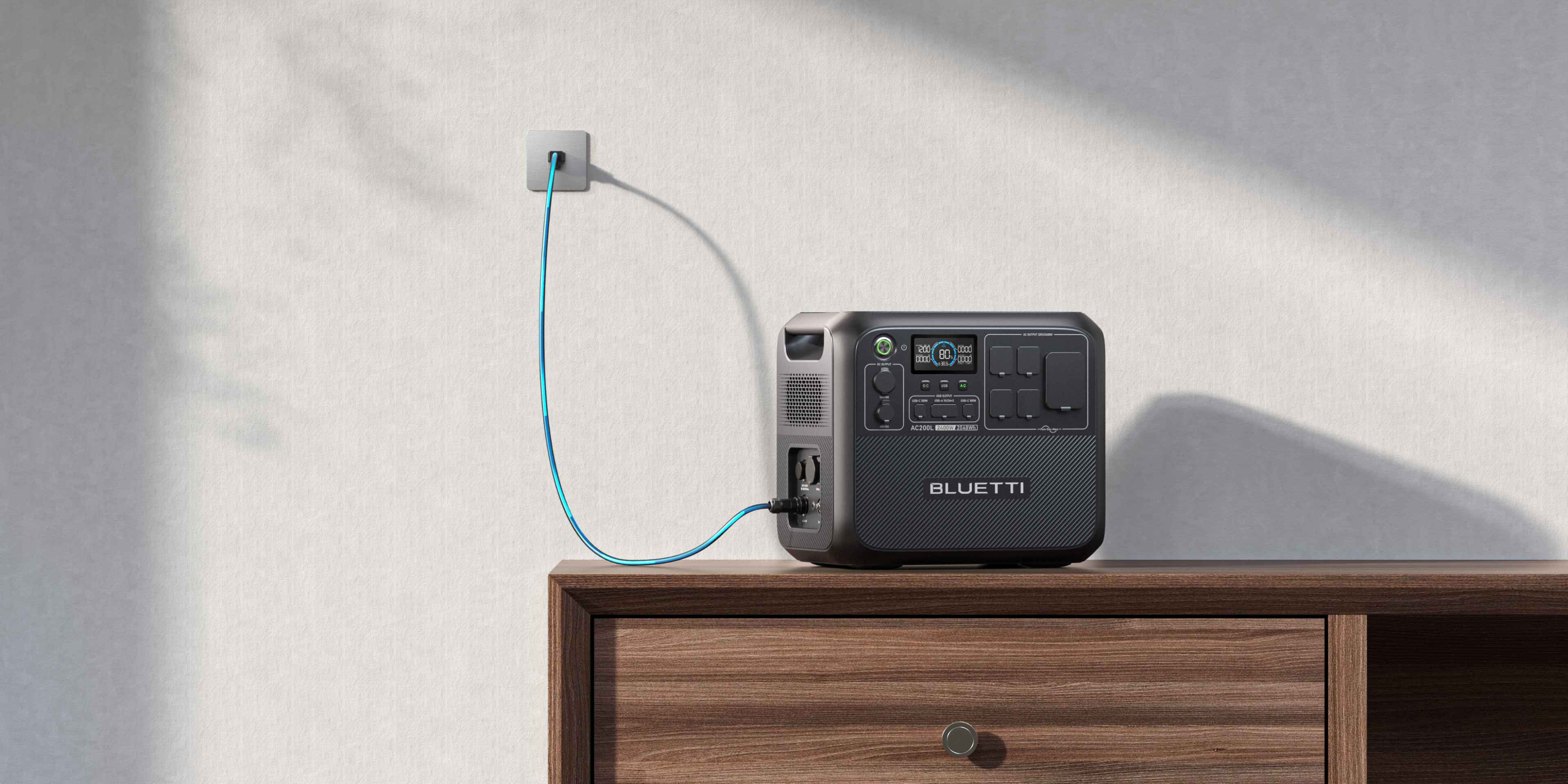 BLUETTI AC200L Portable Power Station - Energize Trek