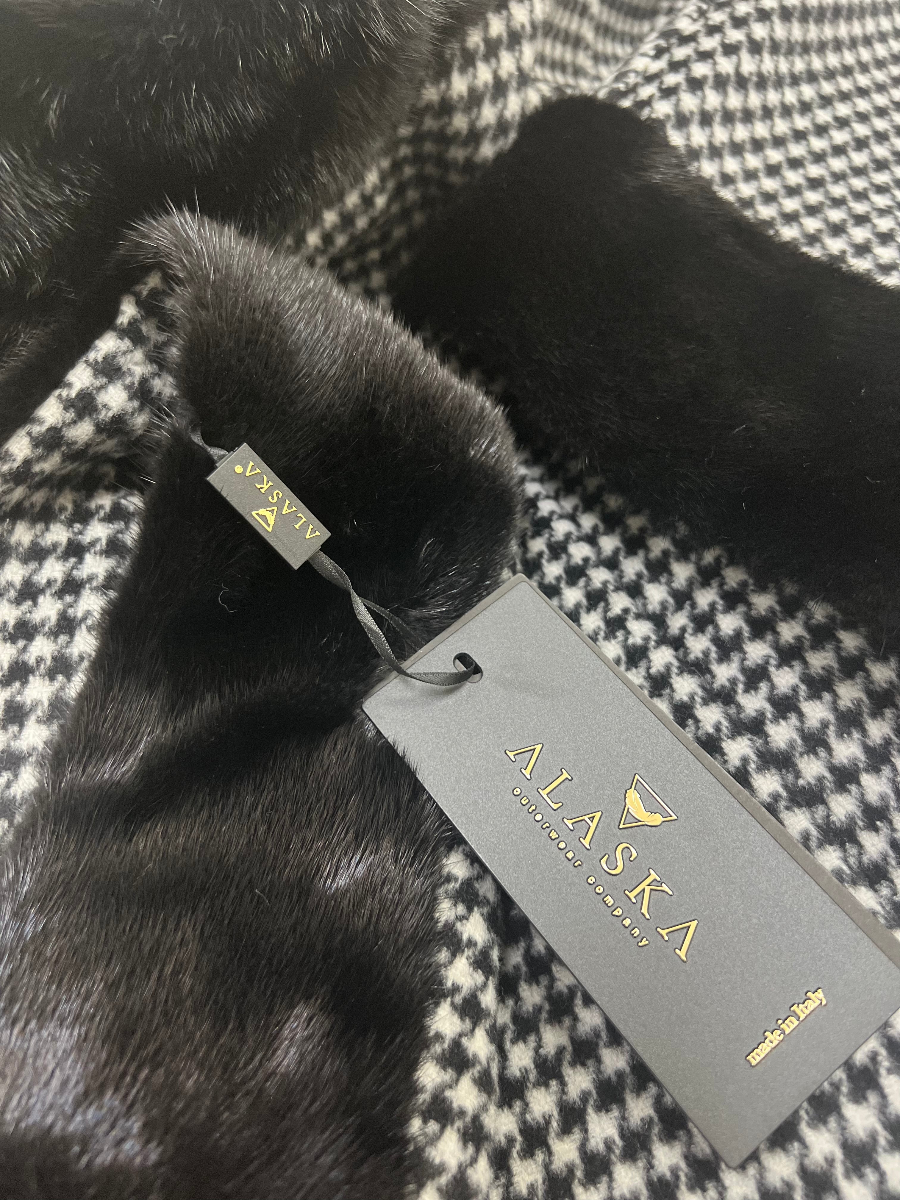 Genuine Scandinavian Mink Fur Virgin Wool Poncho - Energize Trek