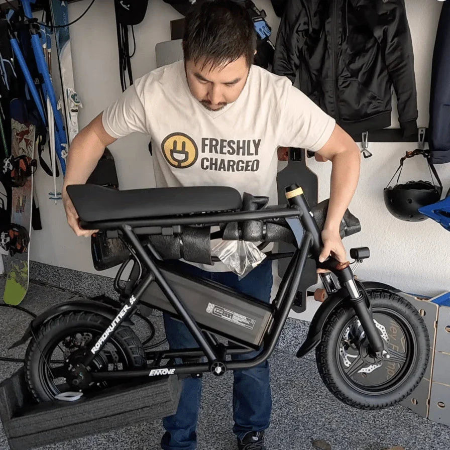EMOVE RoadRunner SE Ultra Light-Weight Seated Electric Scooter Bike - Energize Trek