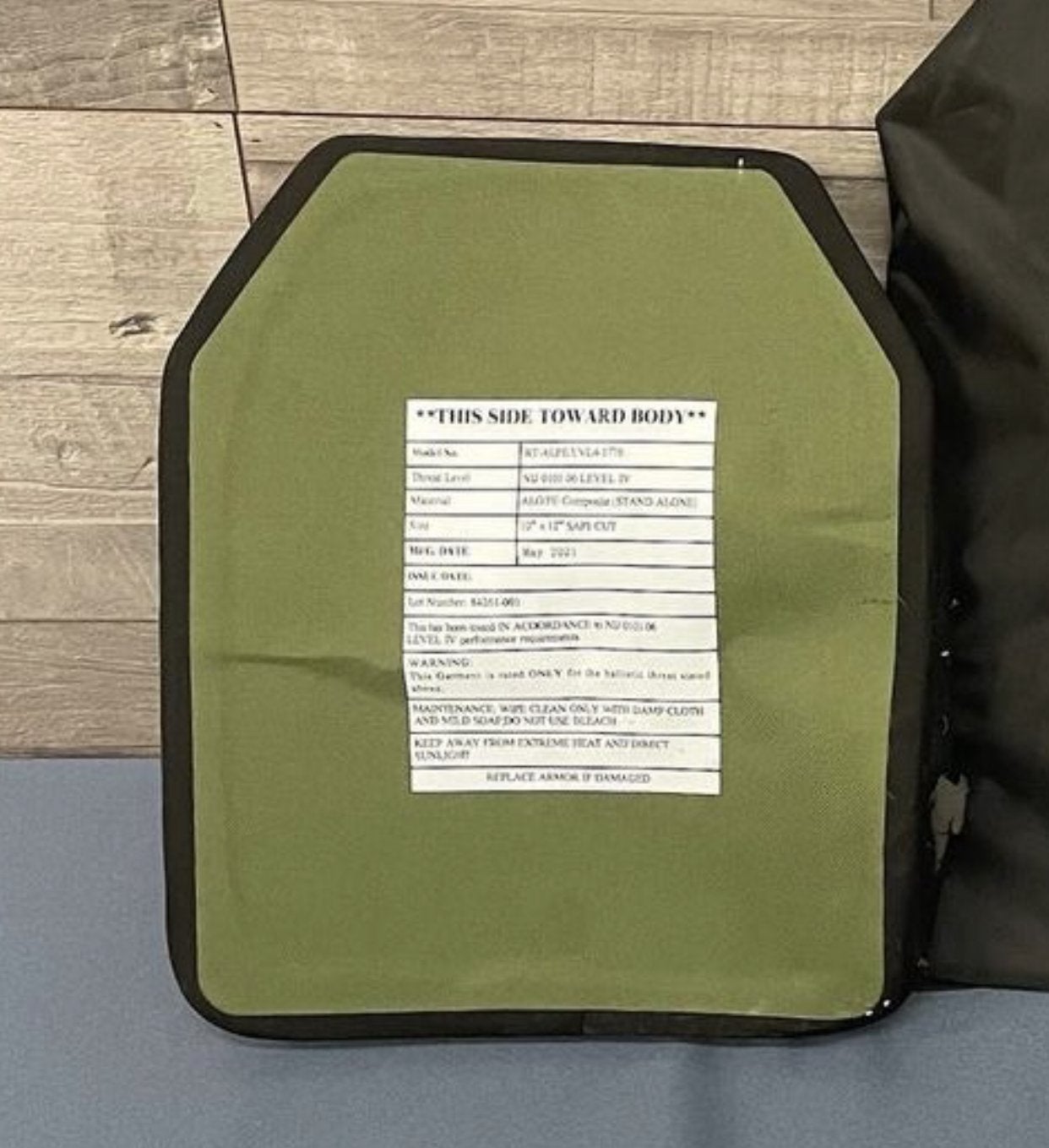 "BLACK RAMBO" LEVEL IV ARMORED VEST COMBO (LIGHTWEIGHT LEVEL IV (2) 10x12 Front/Back Ceramic PE Plates)) - Energize Trek