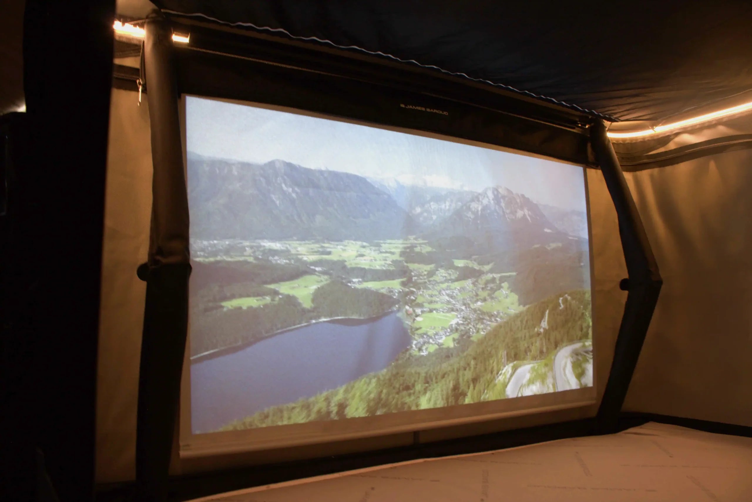 James Baroud Movie Screen - Energize Trek