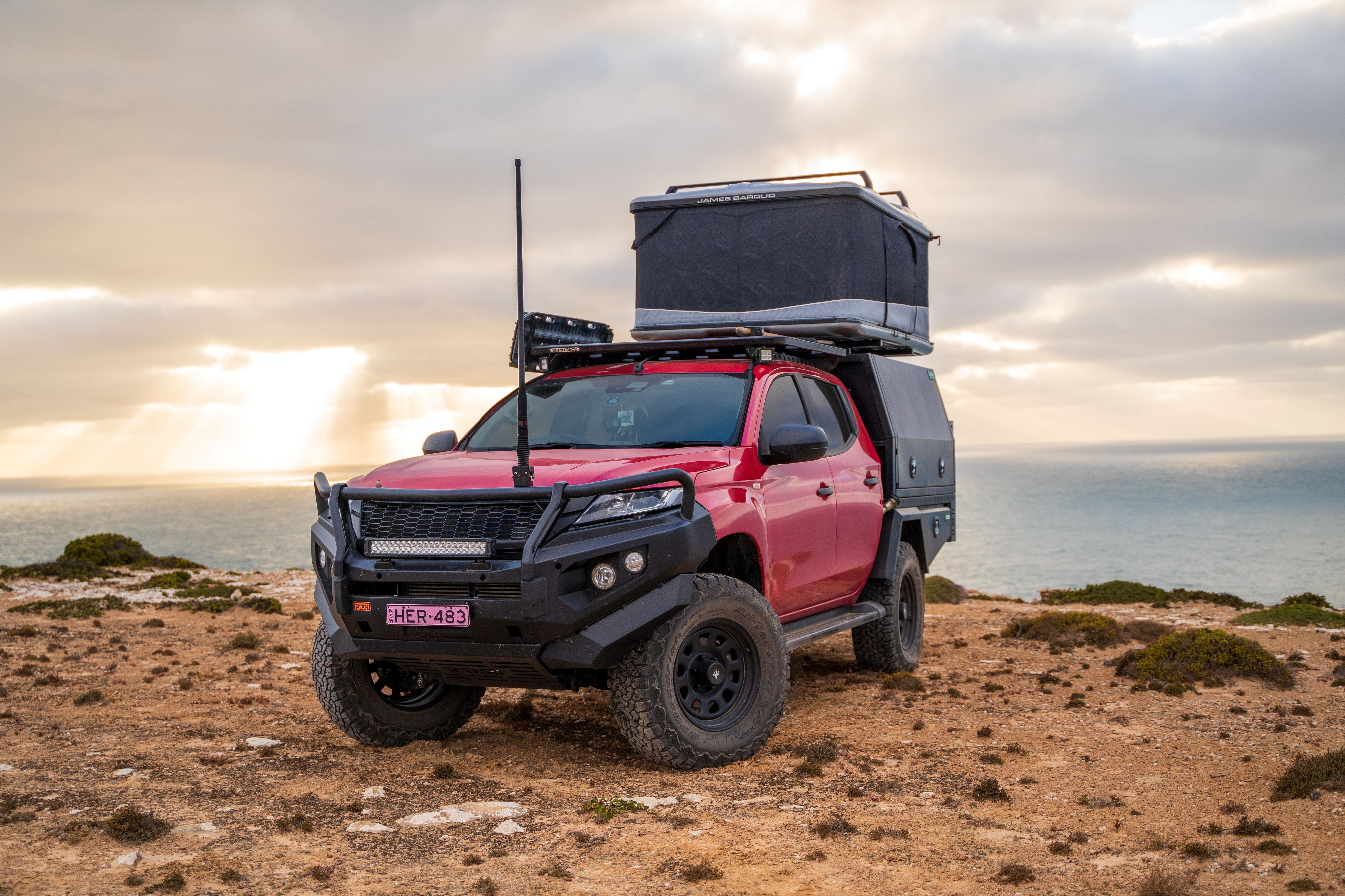 James Baroud ODYSSEY Rooftop Tent - Energize Trek