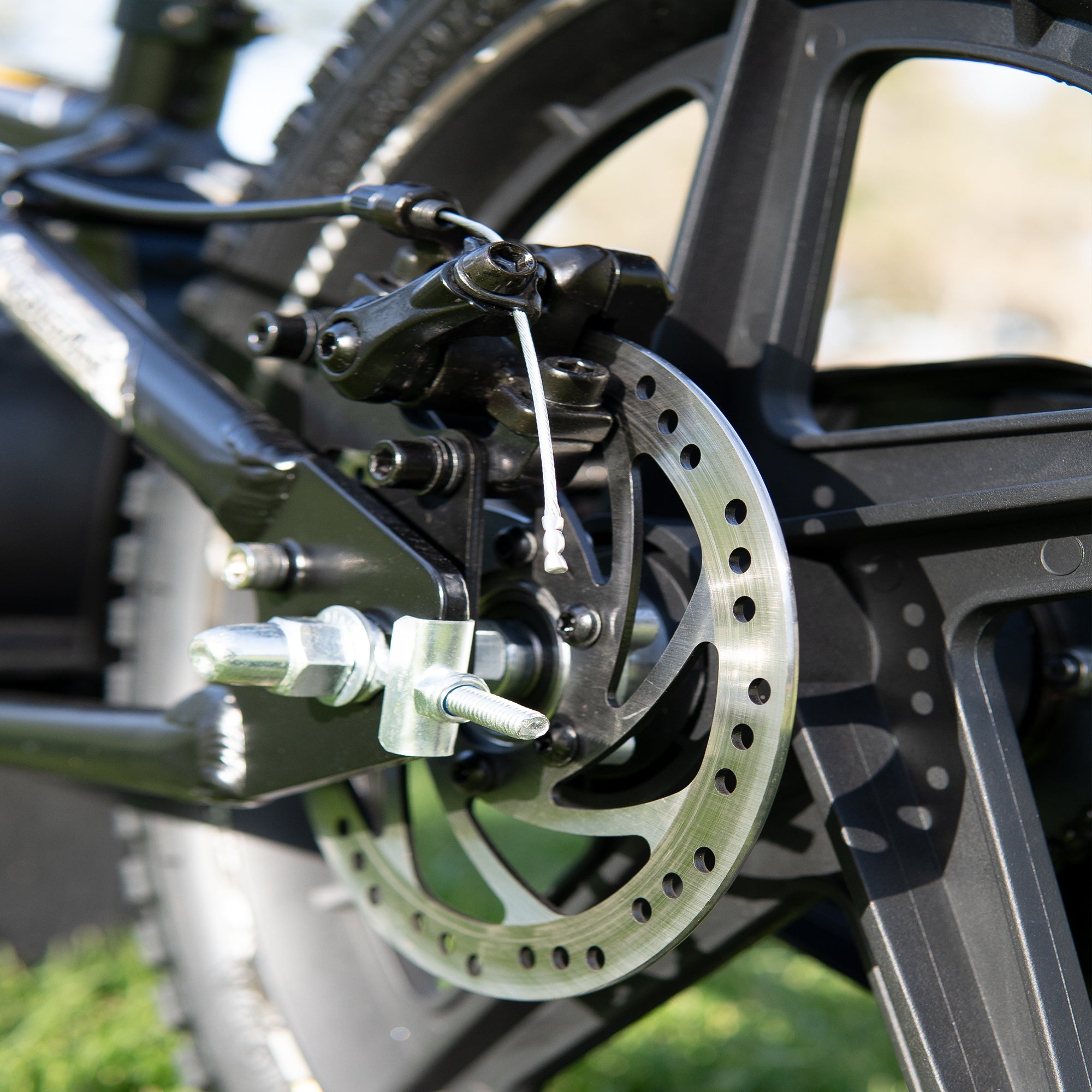 Voltaic Kids Electric Dirt Bike 16'' Lion Pro - Energize Trek