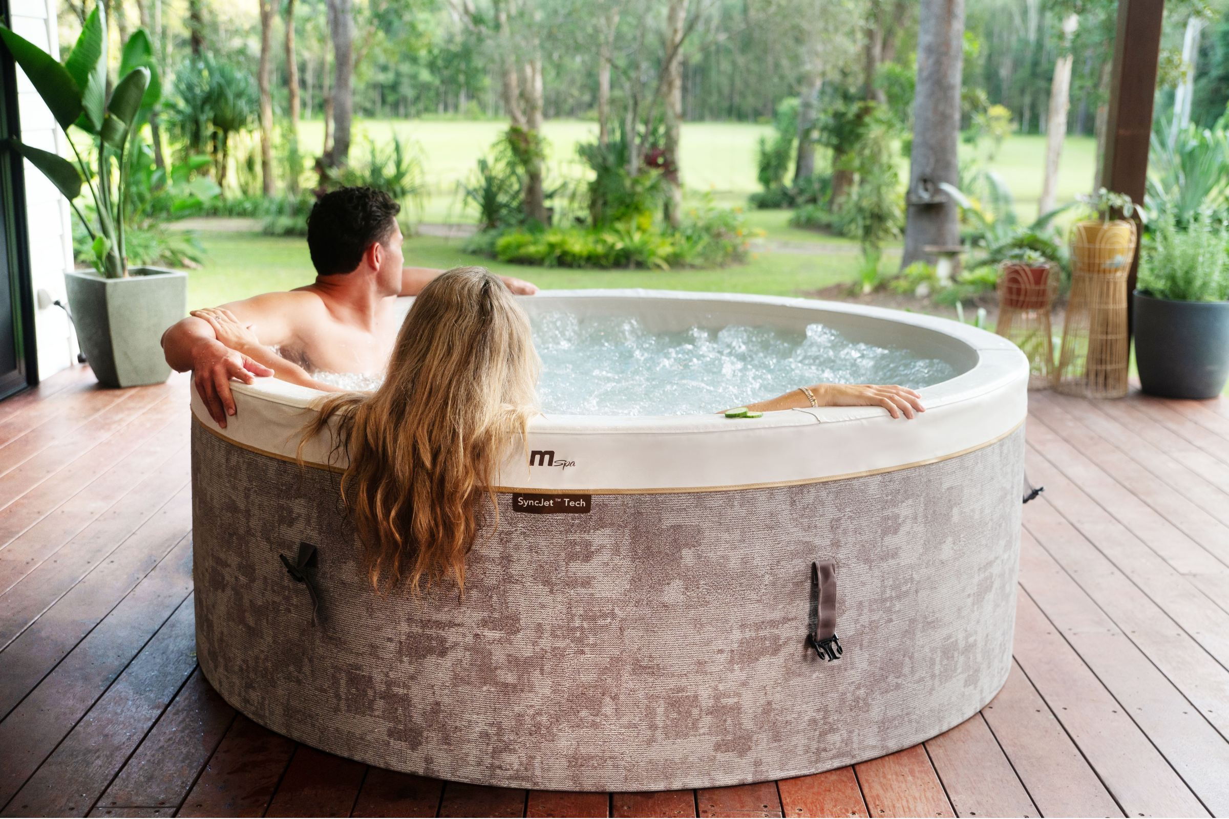 MSPA | COCOON | Verto Series | Textile-inspired Design | Rigid Hot Tub & Spa | Upto 6 Person - Energize Trek