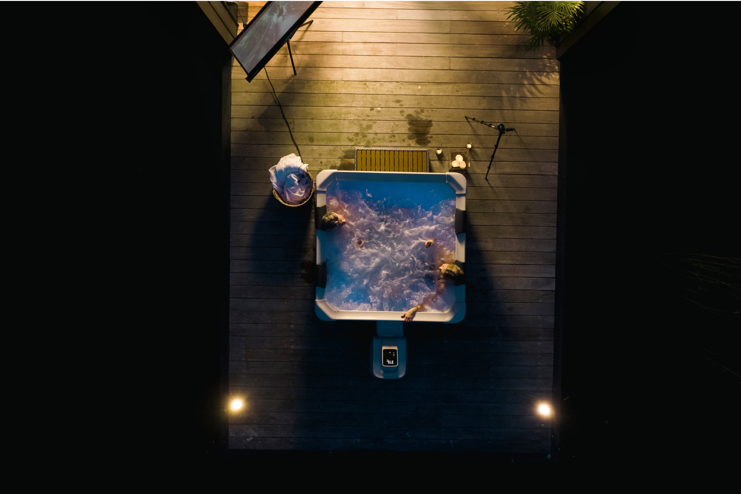 MSPA | OSLO | Frame Series | Rigid Hot Tub & Spa | Light up the night | Upto 6 Person - Energize Trek