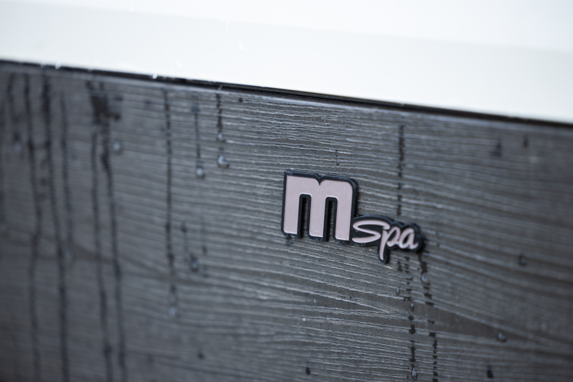 MSPA | OSLO | Frame Series | Rigid Hot Tub & Spa | Light up the night | Upto 6 Person - Energize Trek