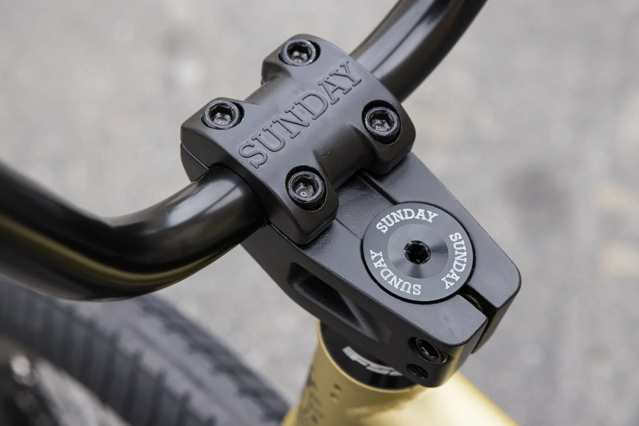 Sunday 2025 Forecaster (FC) Broc Raiford Signature 21″ Complete BMX Bike - Matte Metallic Gold (LHD) - Energize Trek