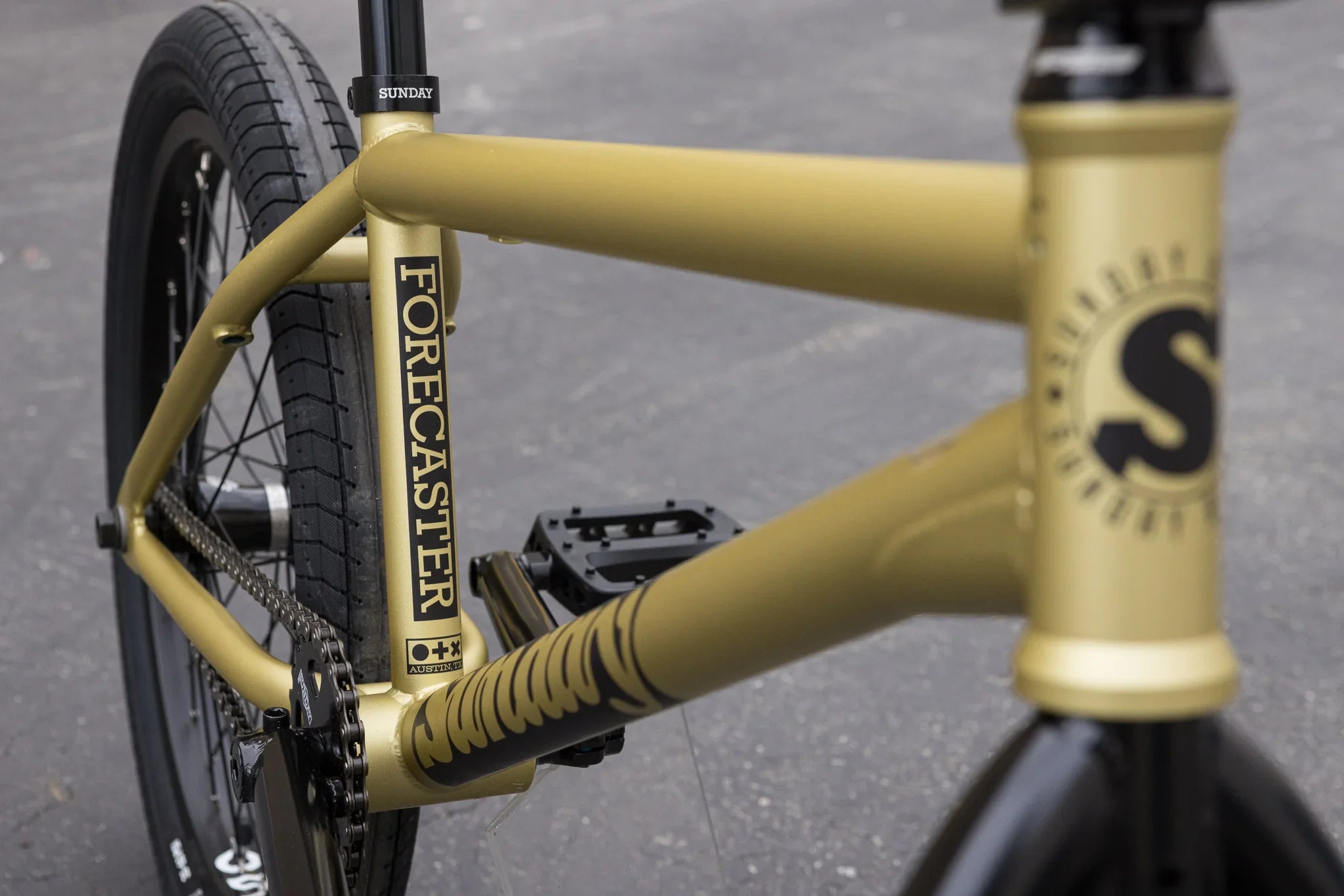 Sunday 2025 Forecaster (FC) Broc Raiford Signature 21″ Complete BMX Bike - Matte Metallic Gold (LHD) - Energize Trek