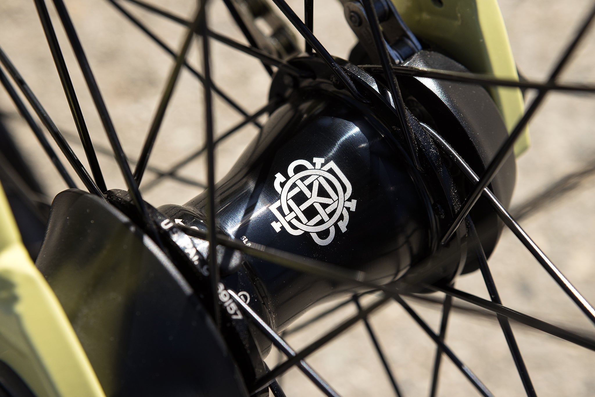 Sunday Soundwave Special (FC) 21″ Complete BMX Bike - Gloss Notepad Yellow (LHD) - Energize Trek