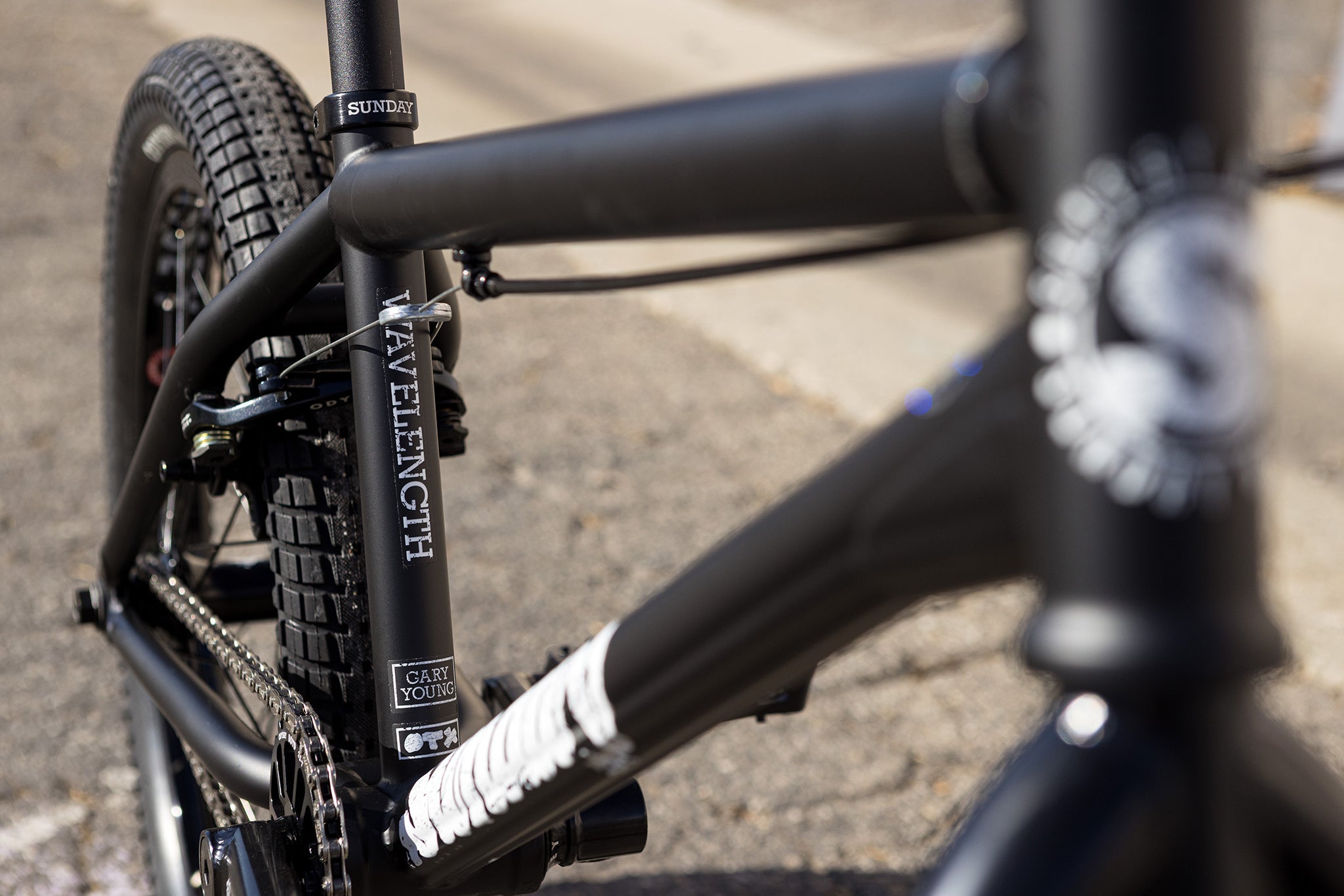 Sunday Wavelength (Csst) 21″ Gary Young Signature Complete BMX Bike - Matte Black - Energize Trek