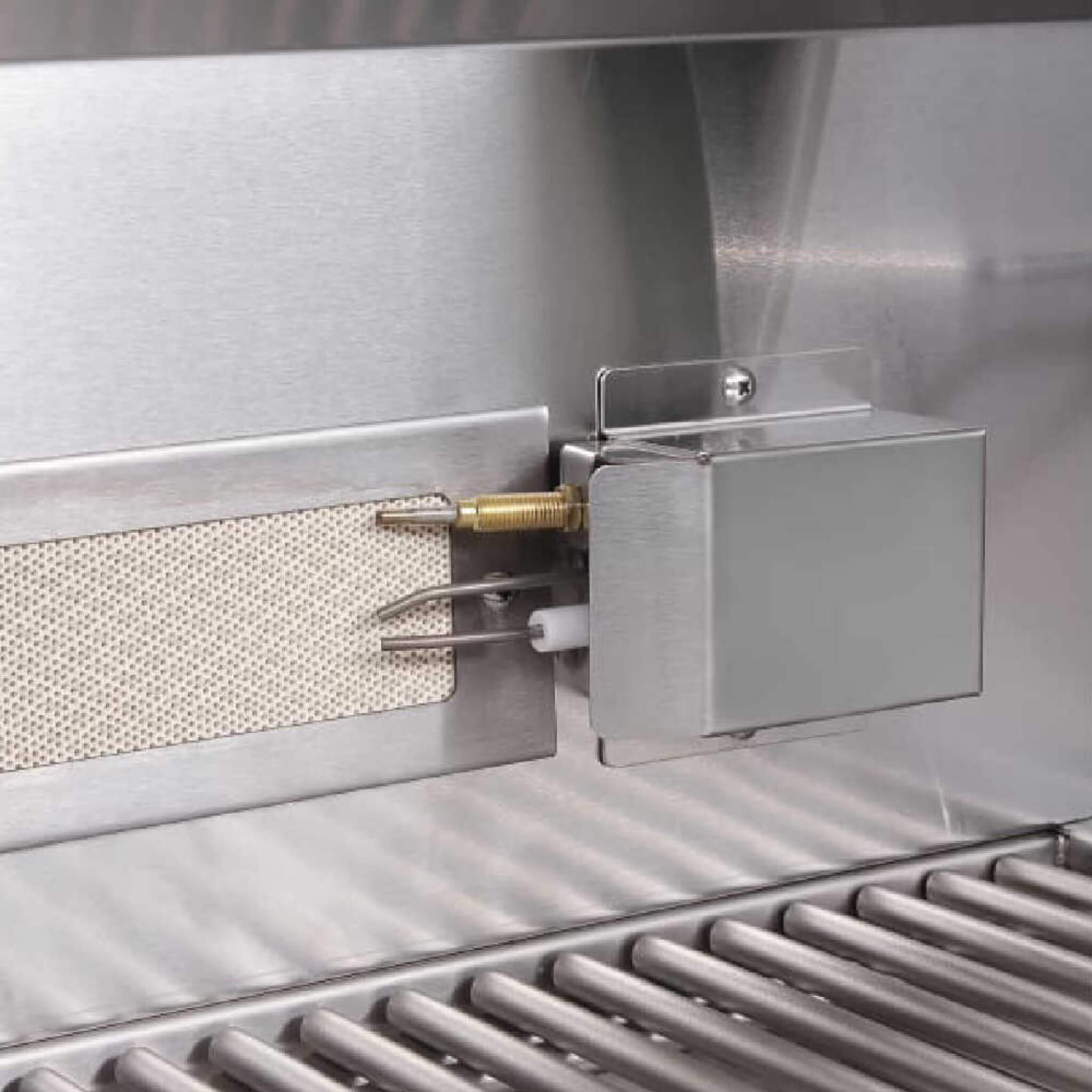 Edgestar 60K BTU Natural Gas Outdoor Built-In Grill W/ Rotisserie And LED Lighting, 30" (SAK52871) - Energize Trek