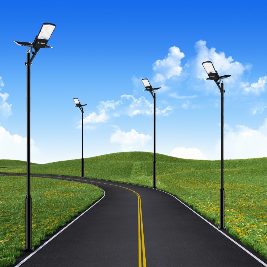1800W solar street light with 20ft /16ft pole - Energize Trek