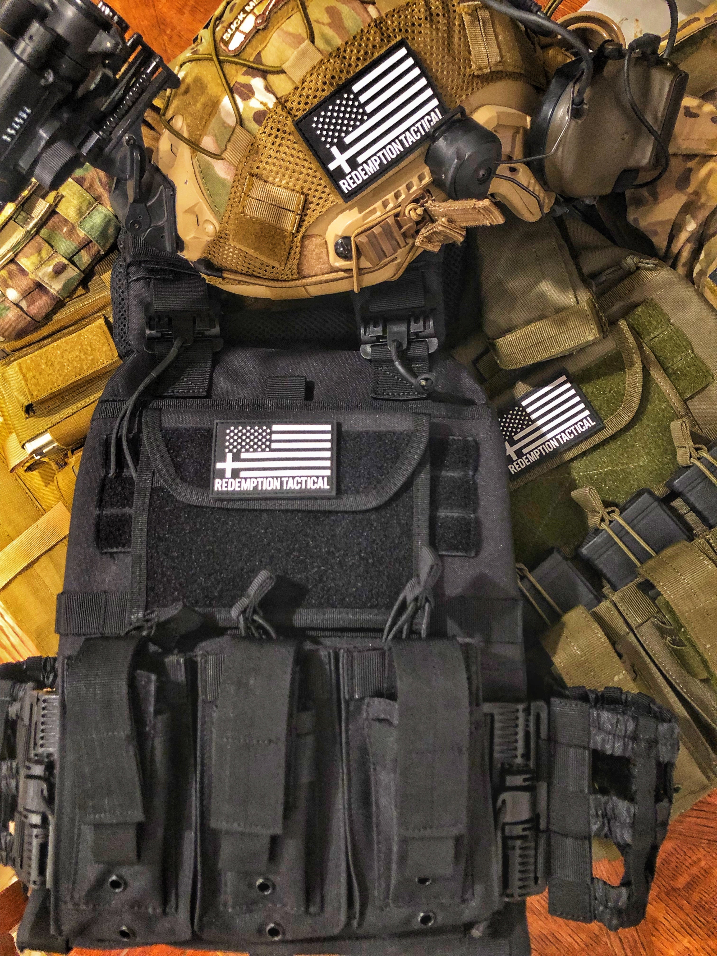 "BLACK RAMBO" LEVEL IV ARMORED VEST COMBO (LIGHTWEIGHT LEVEL IV (2) 10x12 Front/Back Ceramic PE Plates)) - Energize Trek