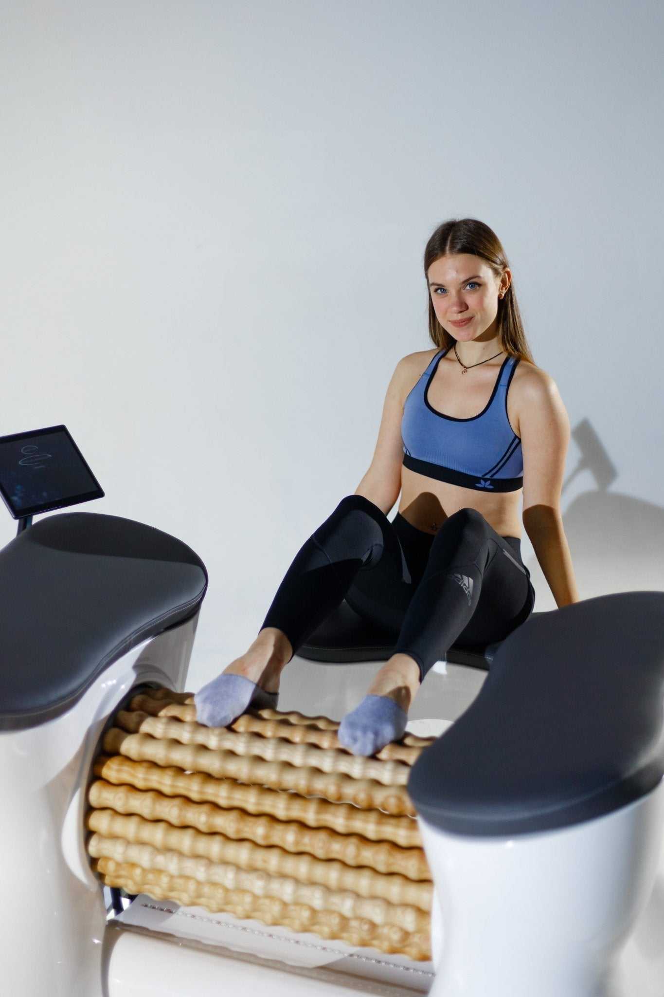 Vacuactivus RollStar – Lymphatic Drainage Massage Roller with Infrared & Chromotherapy - Energize Trek