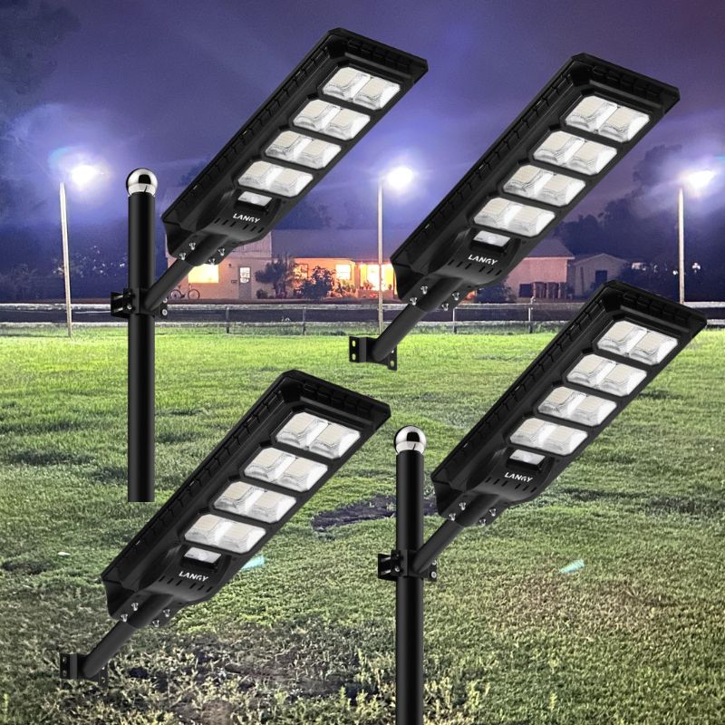 4 pack 200W solar street lights 20000 lumens - Energize Trek