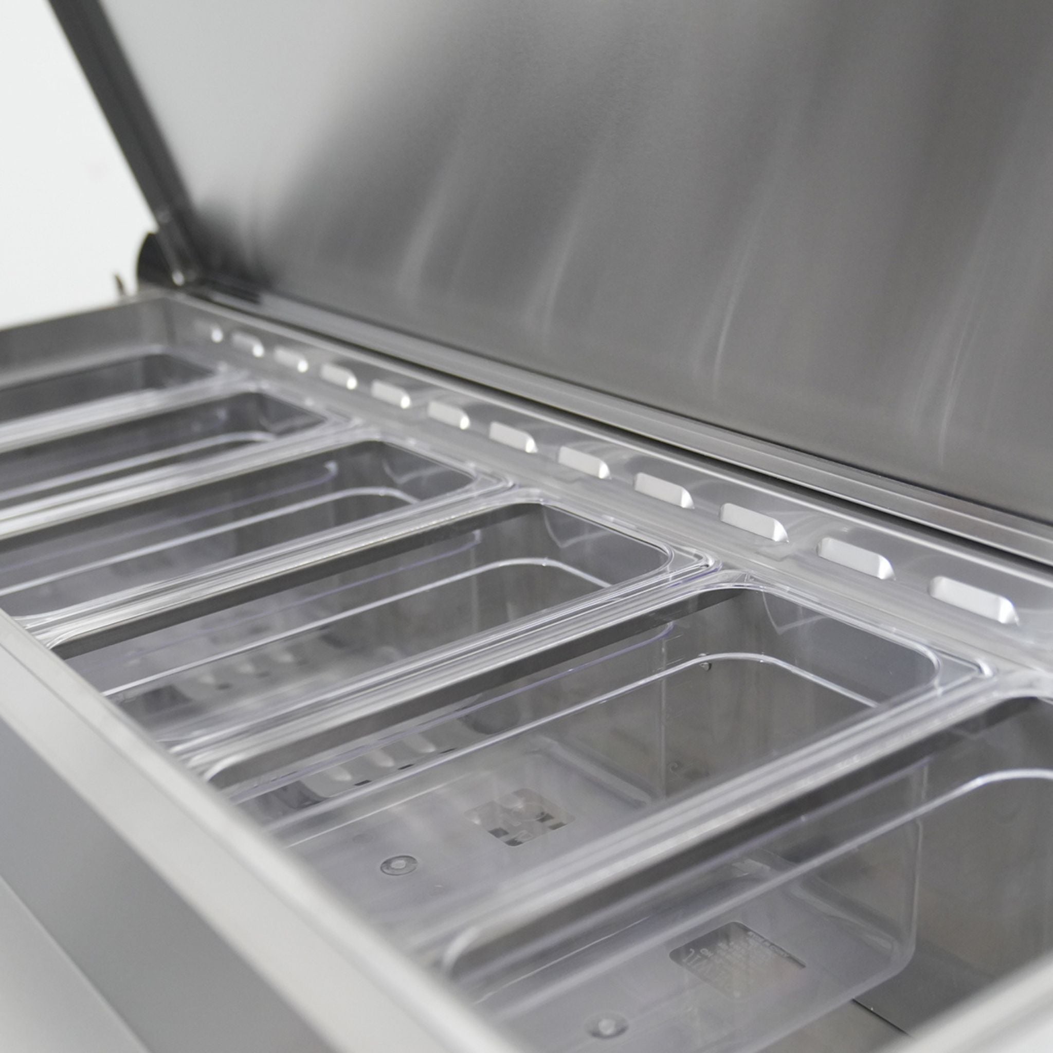 44" Commercial Pizza Prep Table With Built-In 11 Cu.Ft. Refrigerator (SAK09621) - Energize Trek