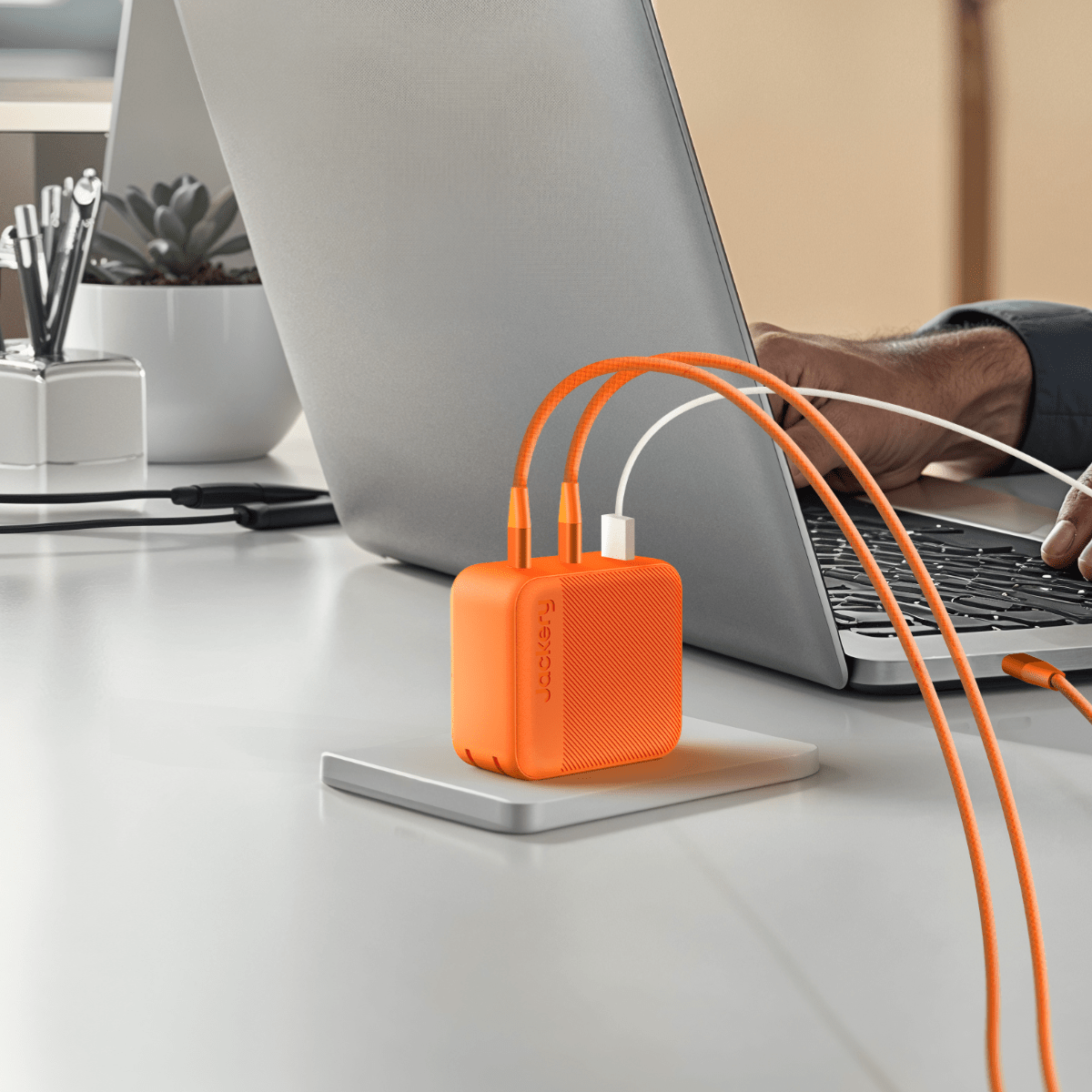 [Add-on]Jackery 102W GaN 3-Port Fast Charger - Energize Trek