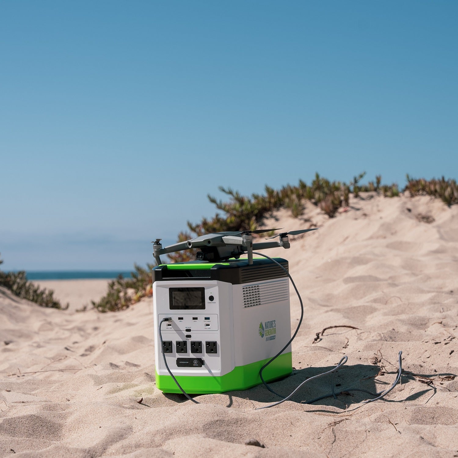 High Capacity Lithium 1800 Solar Generator and Transfer Switch - Energize Trek