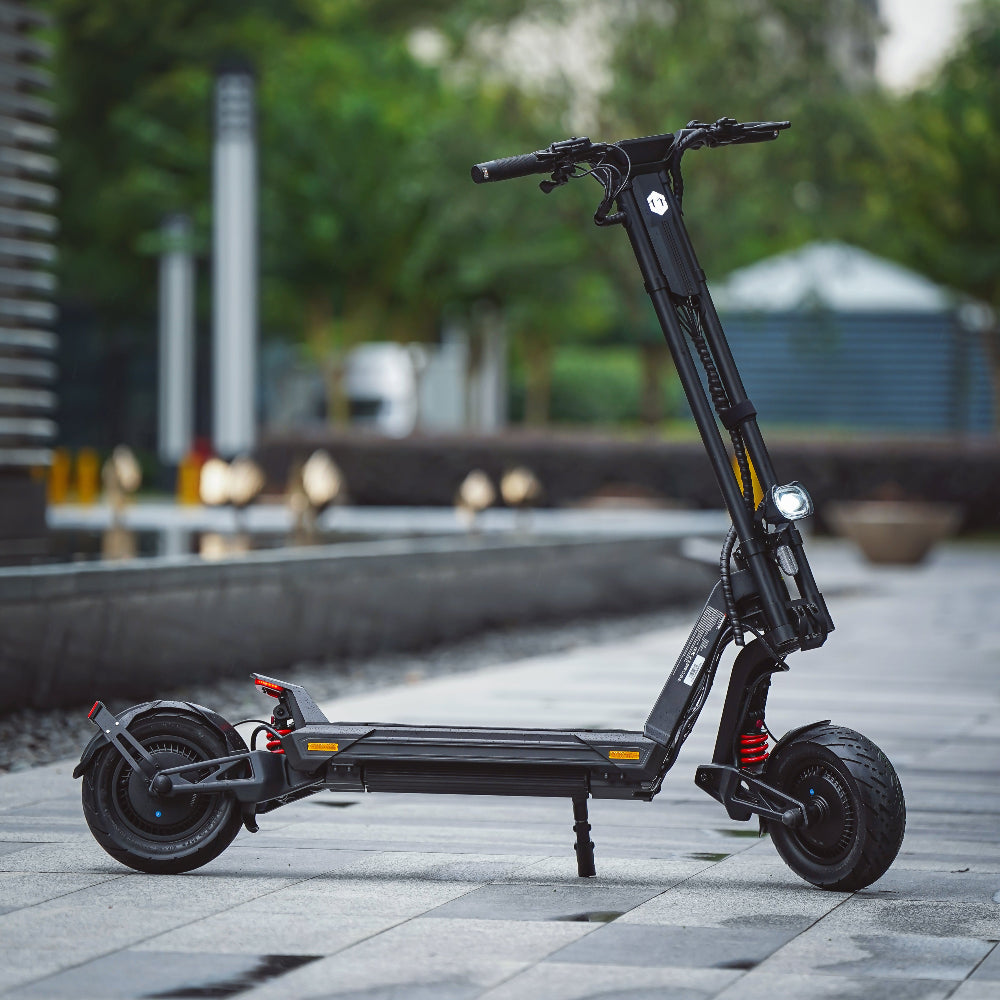 InMotion RS Jet Electric Scooter: 72V 25Ah Dual 2300W Motors - Energize Trek