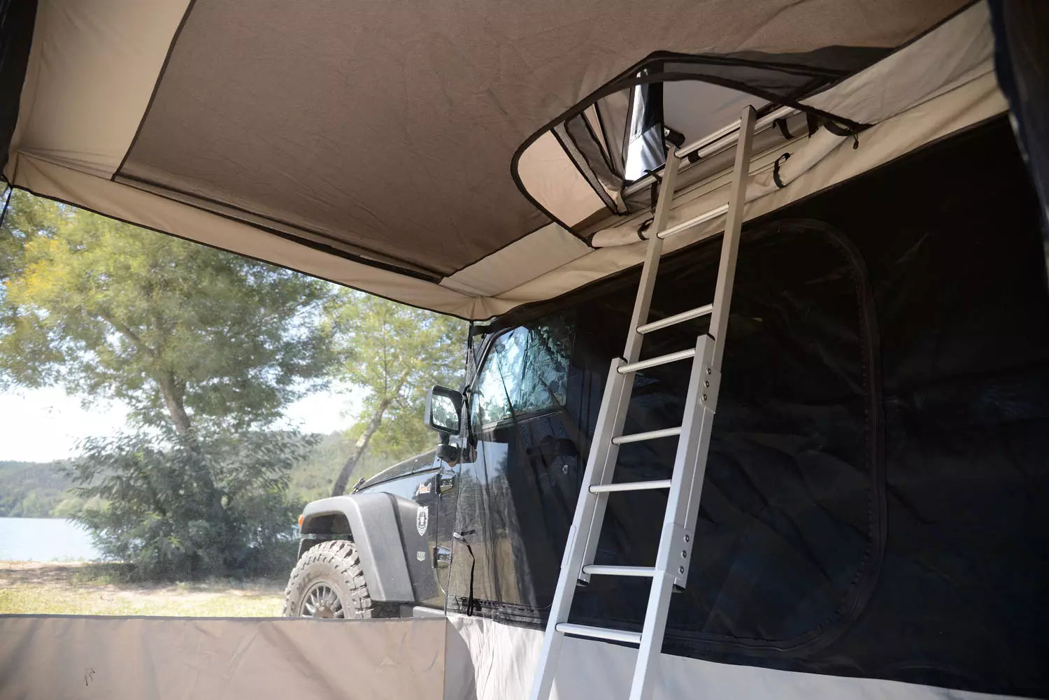 James Baroud Falcon Mosquito Netting Room - Energize Trek