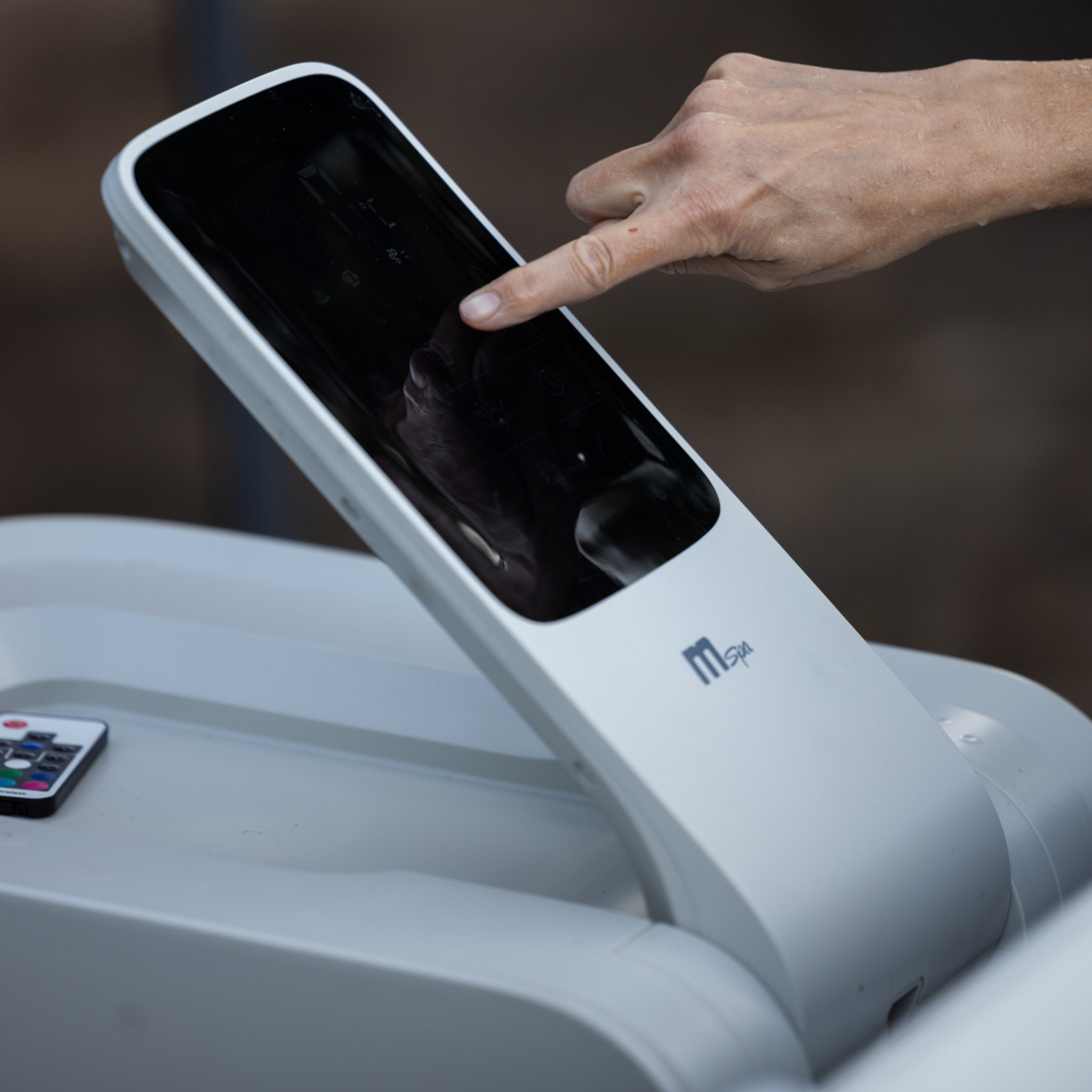 MSPA | OSLO | Frame Series | Rigid Hot Tub & Spa | Light up the night | Upto 6 Person - Energize Trek