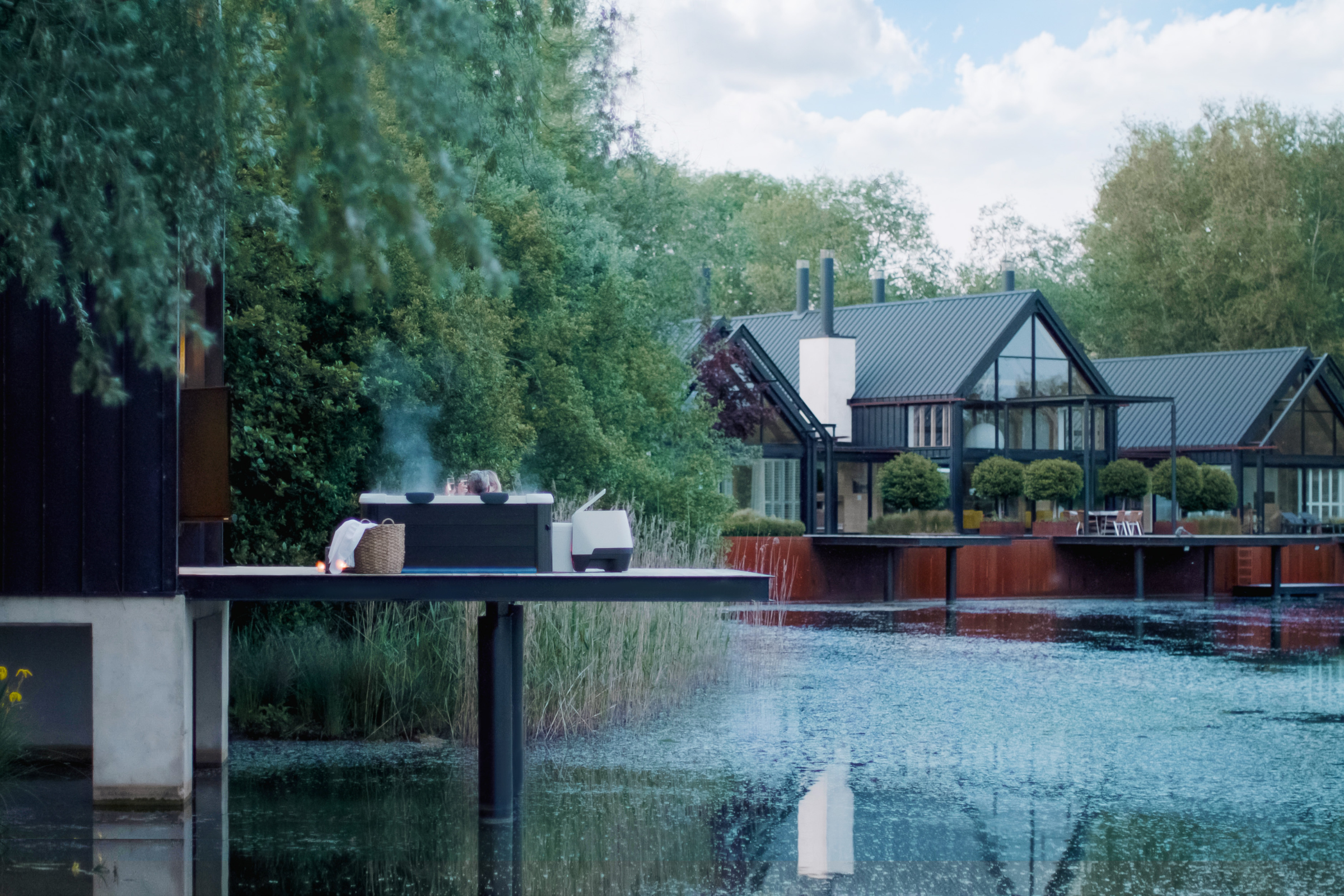 MSPA | OSLO | Frame Series | Rigid Hot Tub & Spa | Light up the night | Upto 6 Person - Energize Trek