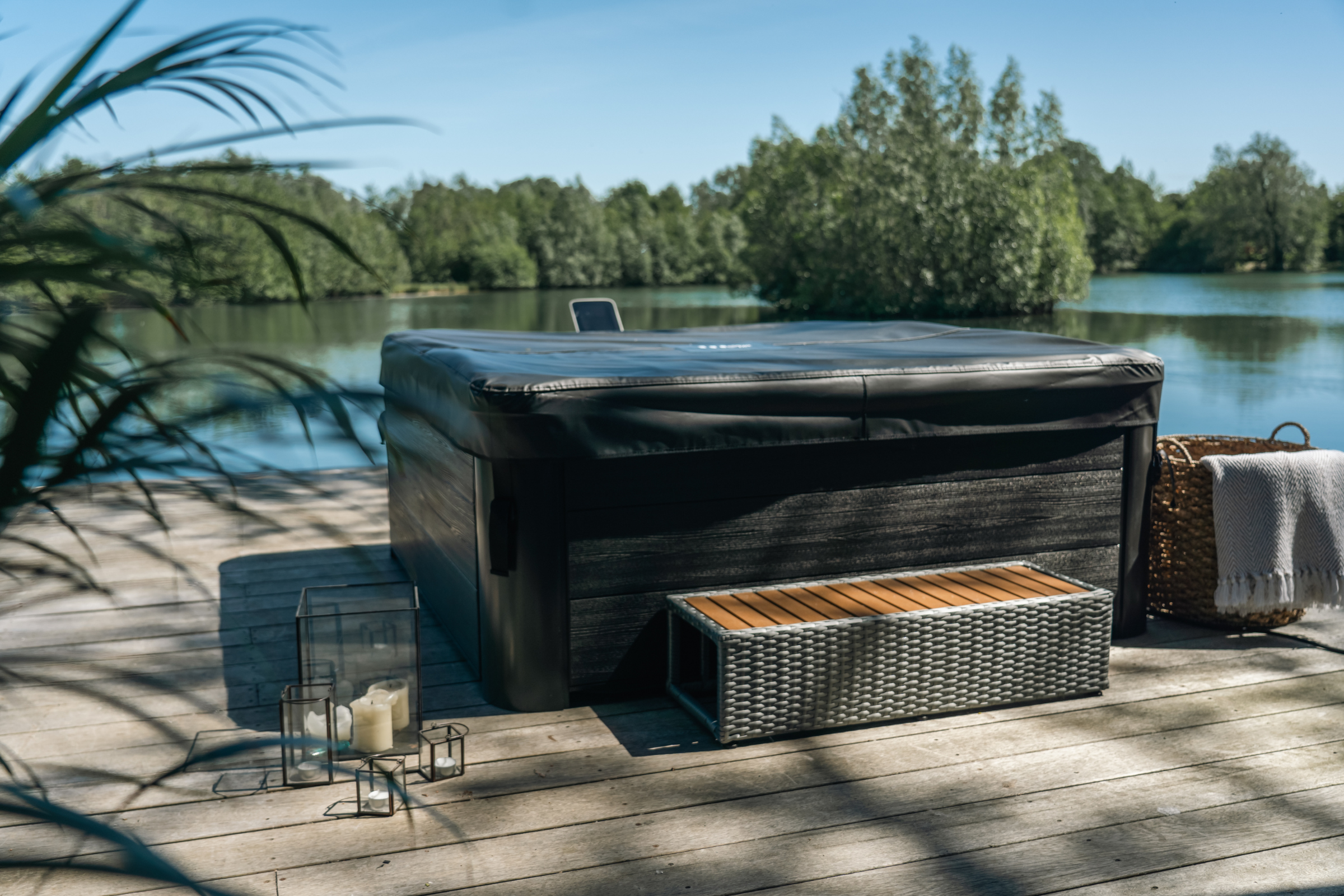 MSPA | OSLO | Frame Series | Rigid Hot Tub & Spa | Light up the night | Upto 6 Person - Energize Trek