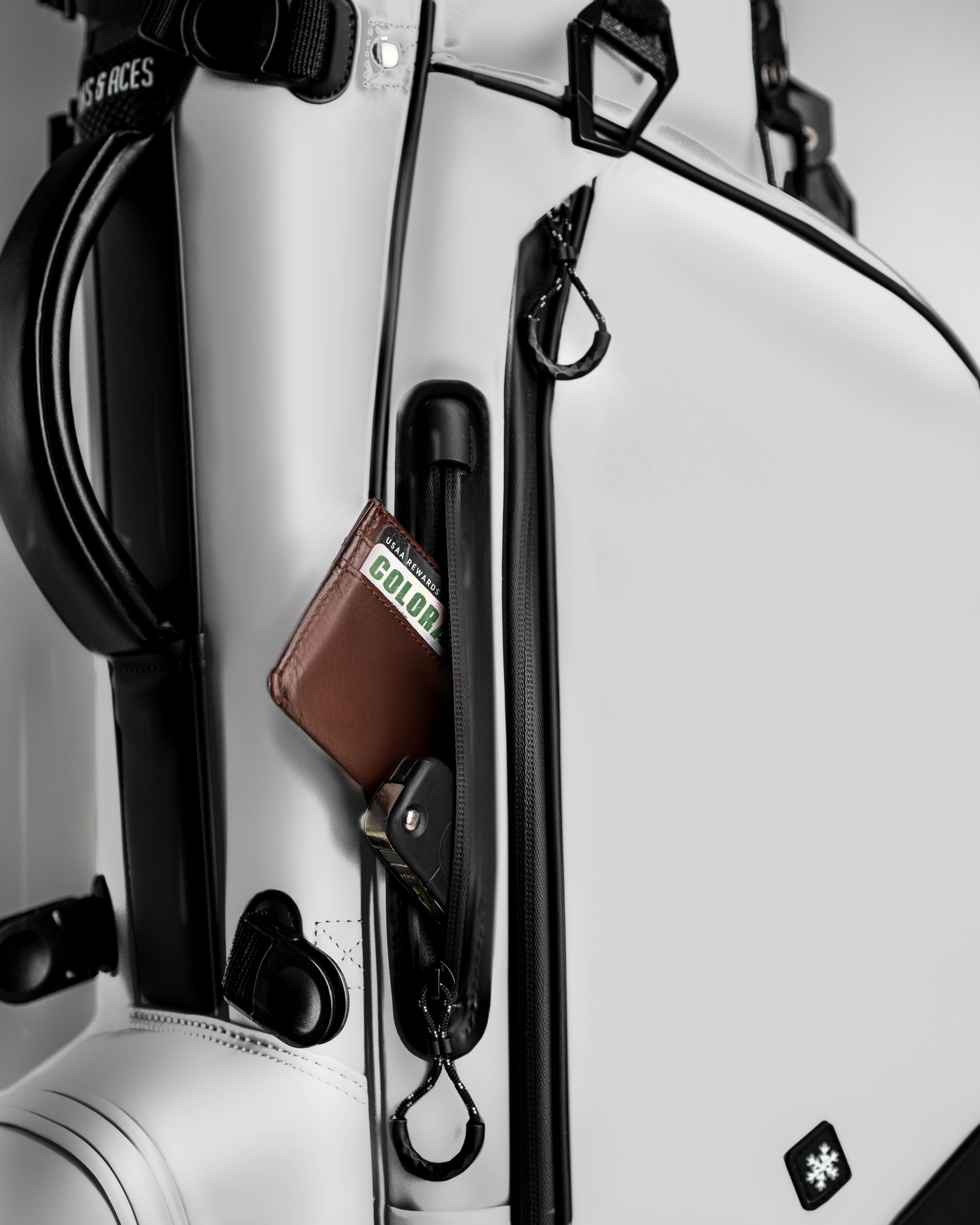 Player Preferred™ Golf Bag - Domino - Energize Trek