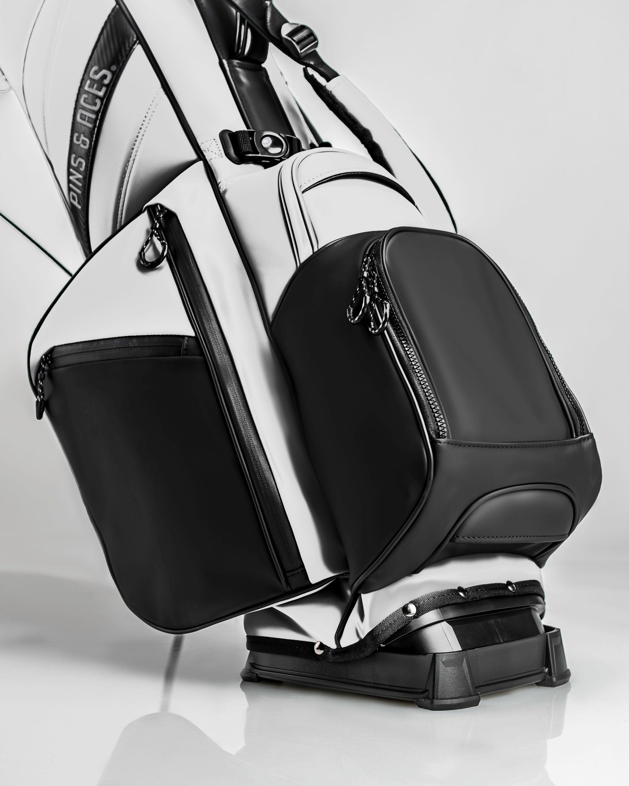 Player Preferred™ Golf Bag - Domino - Energize Trek