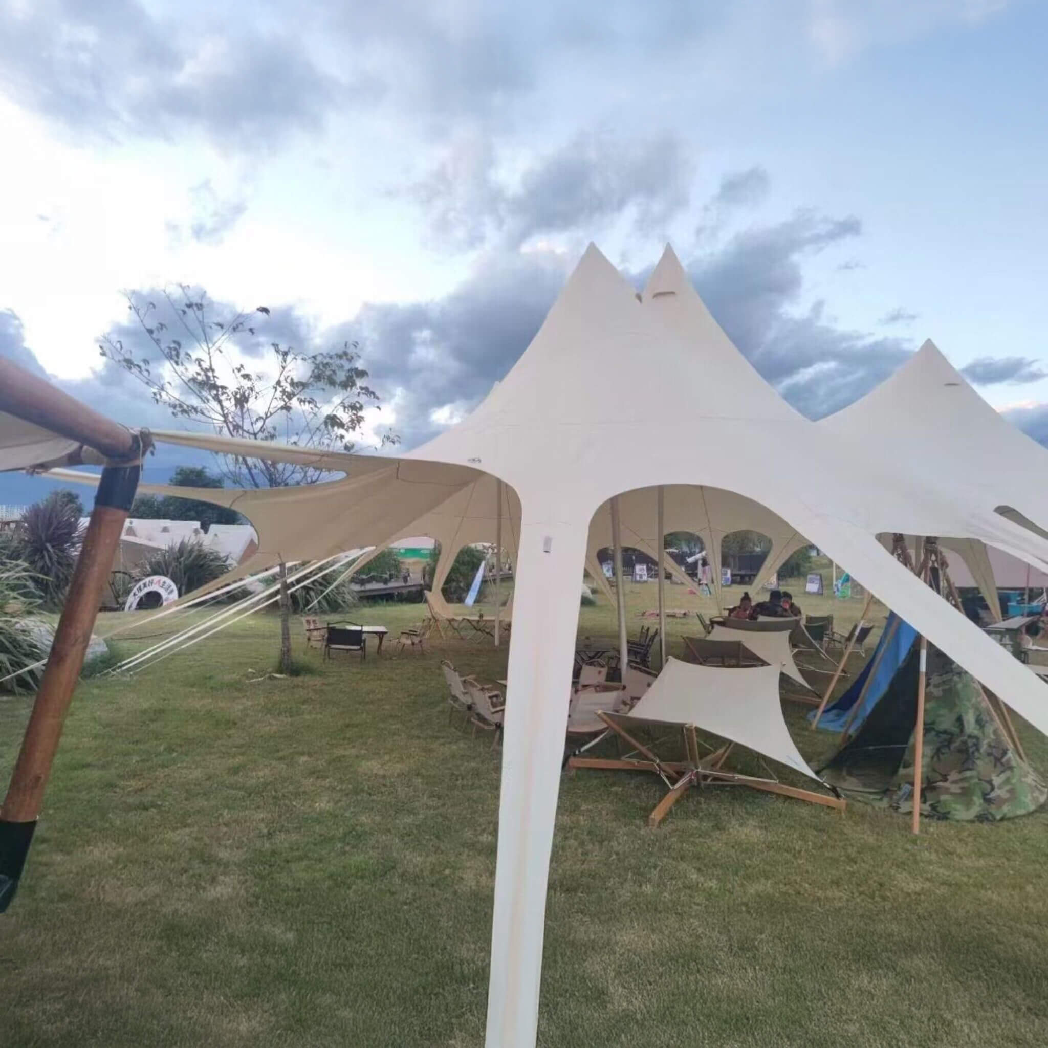 Extra Large Portable Waterproof Multifunctional Outdoor Rain Tarp Canopy (SAK79811) - Energize Trek