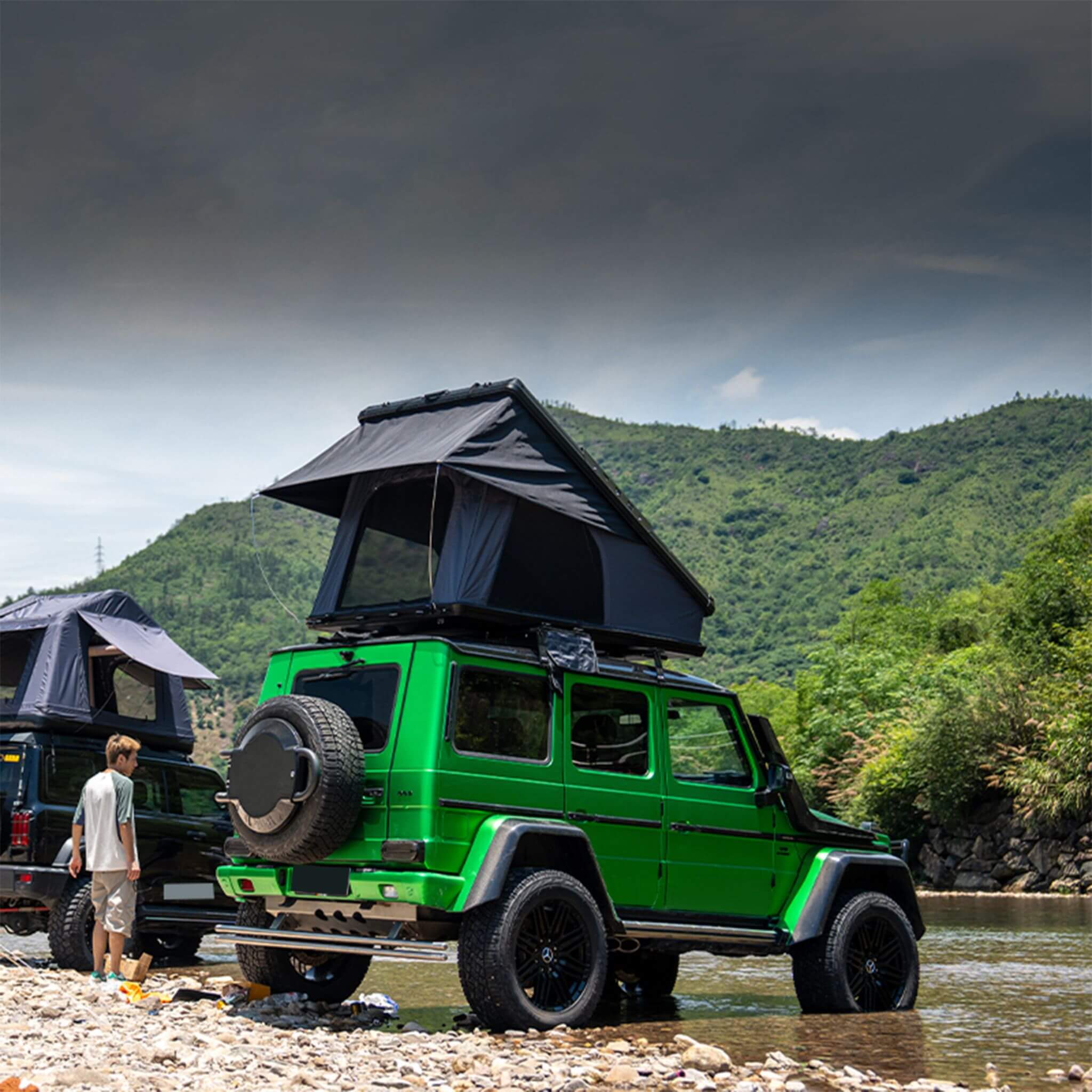 Heavy Duty 2-3 Person Hardshell Rooftop Tent With Ladder (SAK93120) - Energize Trek