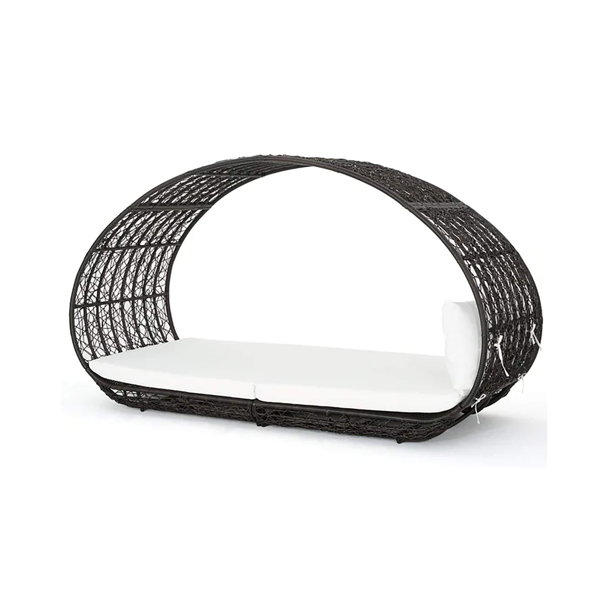 Large 2-Person Abigal Outdoor Wicker Daybed With Aluminum Frame And Cushions (SAK23942) - Energize Trek