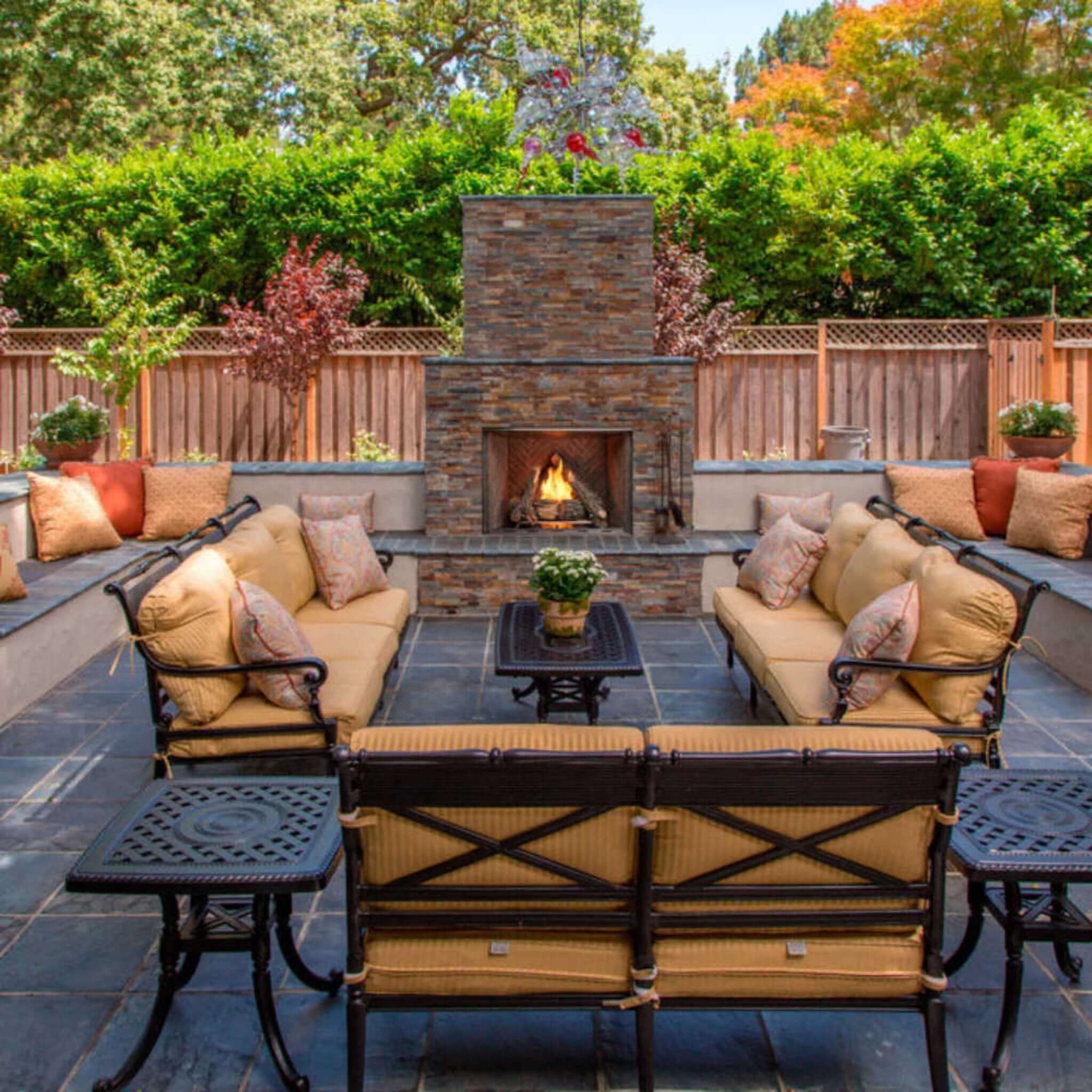 Majestic Courtyard 55K BTU 36" Traditional Outdoor Gas Fireplace (No Refractory) [ODCOUG-36NR] (SAK74218) - Energize Trek