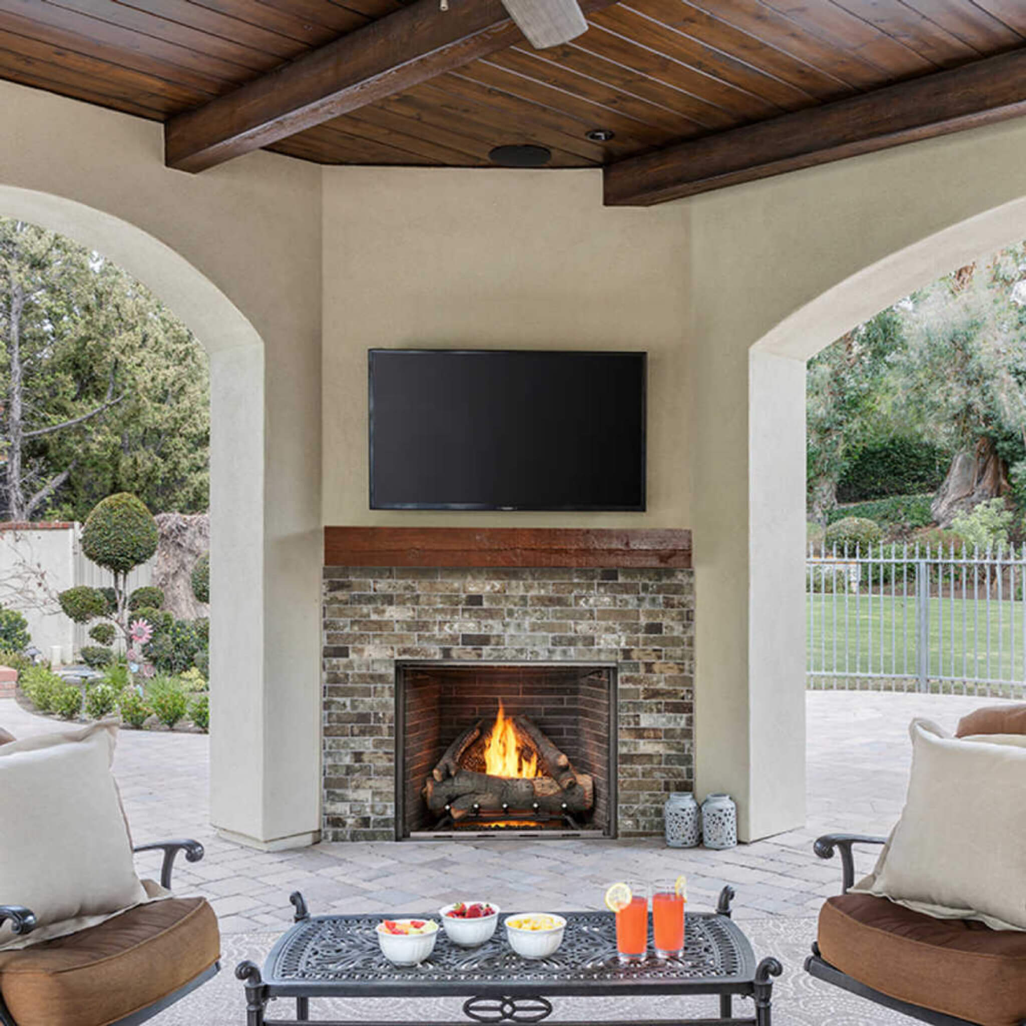 Majestic Traditional Stacked Brick Courtyard Outdoor Gas Fireplace [ODCOUG-36/42SSL] (SAK95813) - Energize Trek