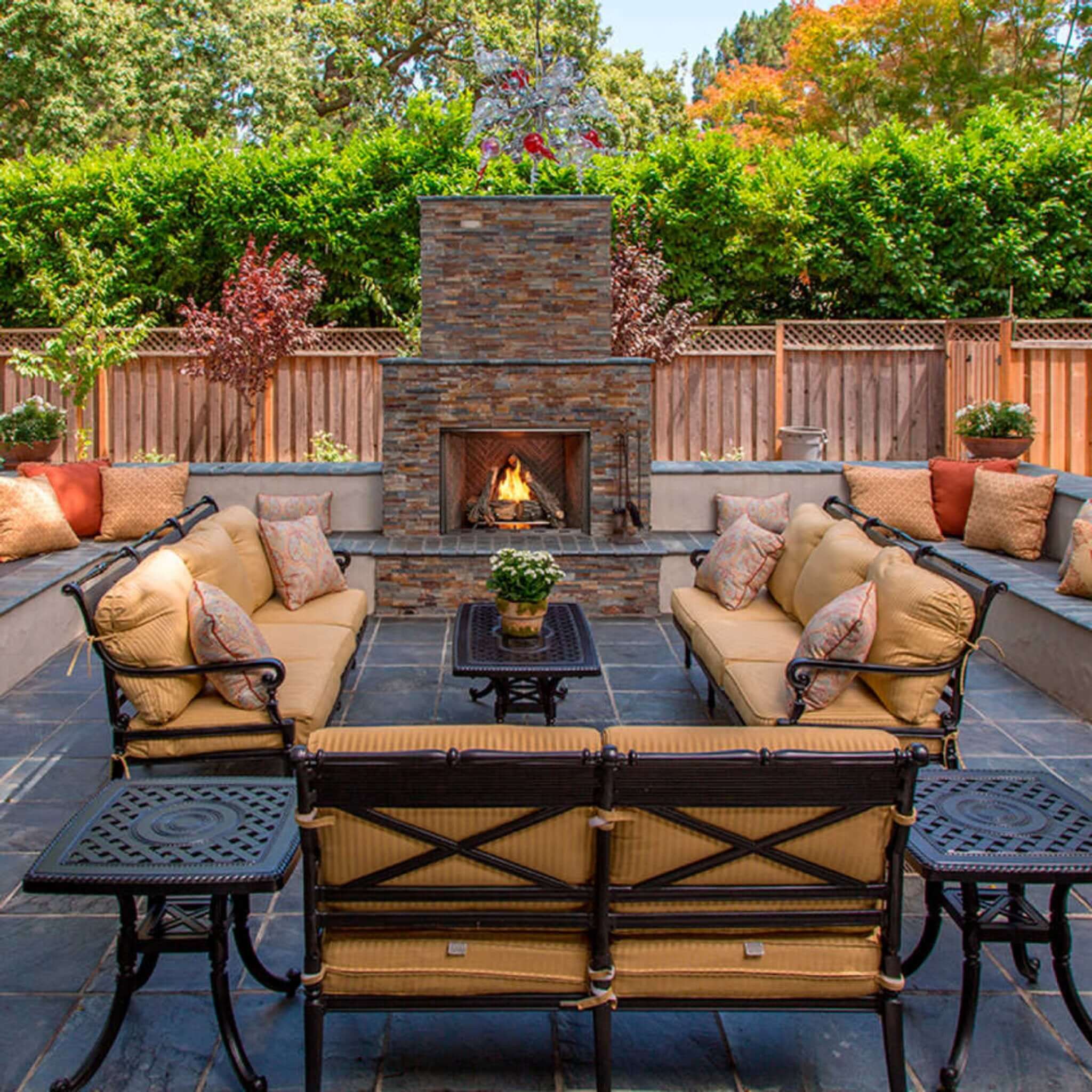 Majestic Traditional Stacked Brick Courtyard Outdoor Gas Fireplace [ODCOUG-36/42SSL] (SAK95813) - Energize Trek