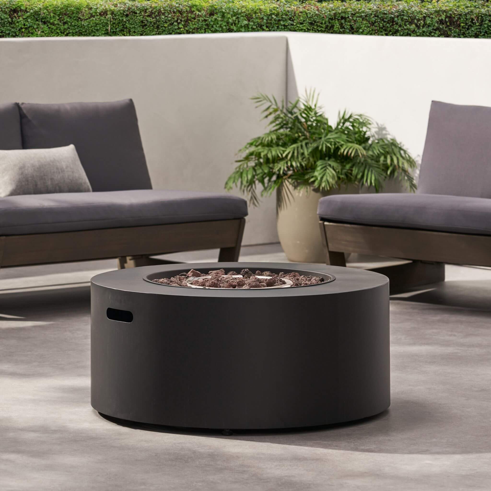 Modern 32" 40K BTU Round Iron Propane Fire Pit (SAK29102) - Energize Trek