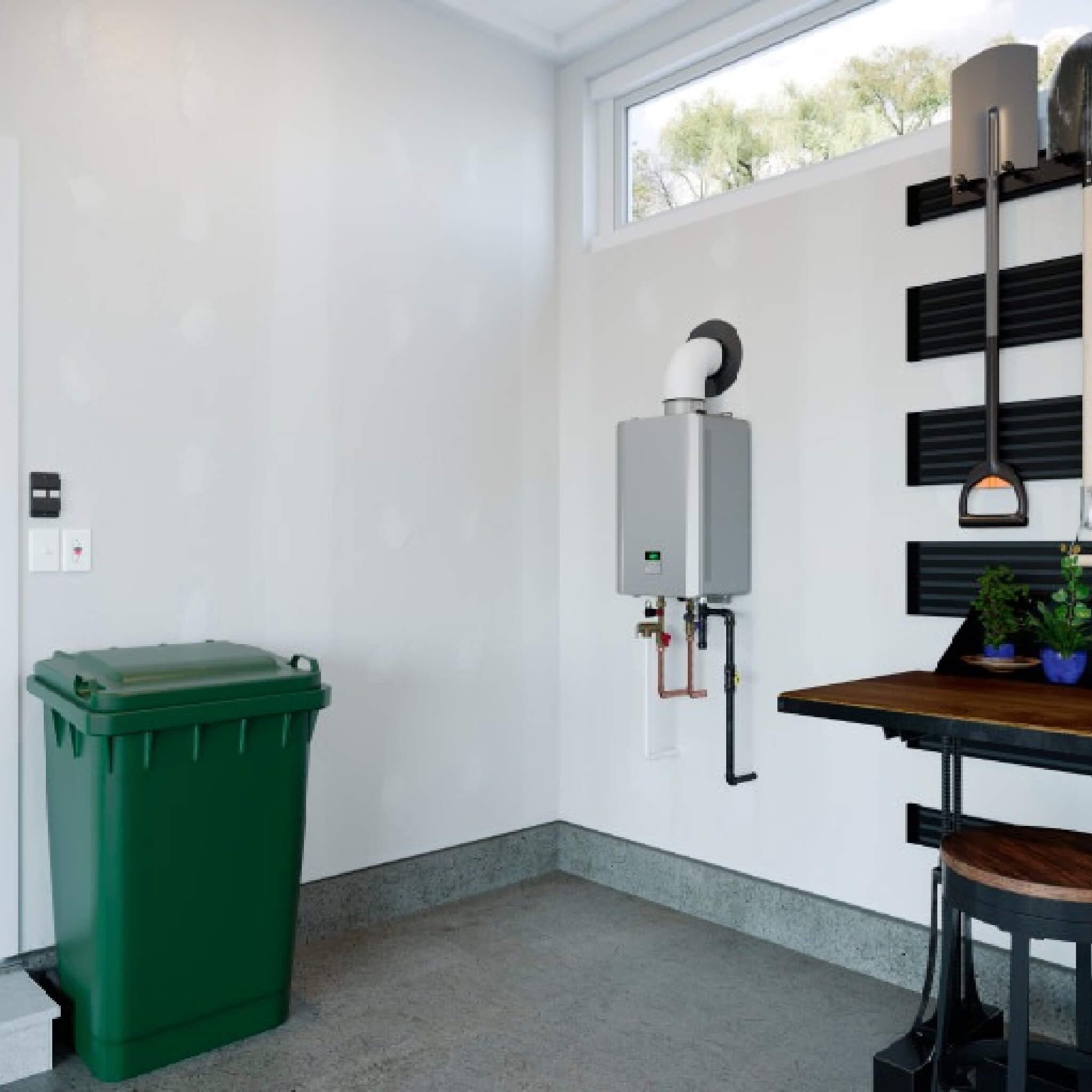 Rinnai 9.8 GPM Indoor 120V Non Condensing Tankless Water Heater [351-RE199IN] (SAK59481) - Energize Trek